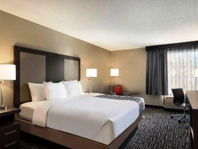 La Quinta & By Wyndham St Louis Route 66 Windsor Springs