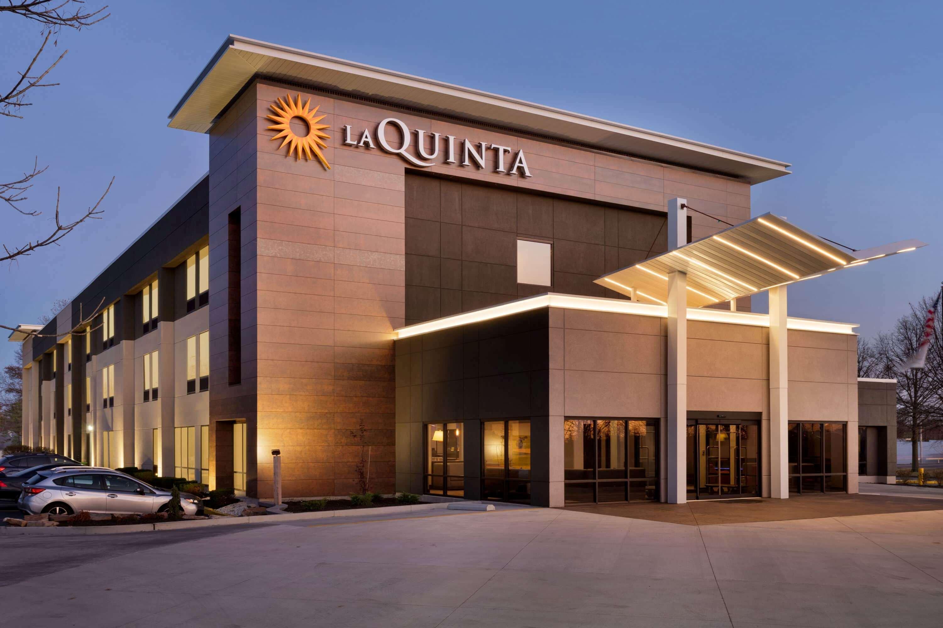 La Quinta & By Wyndham St Louis Route 66 Hotel
